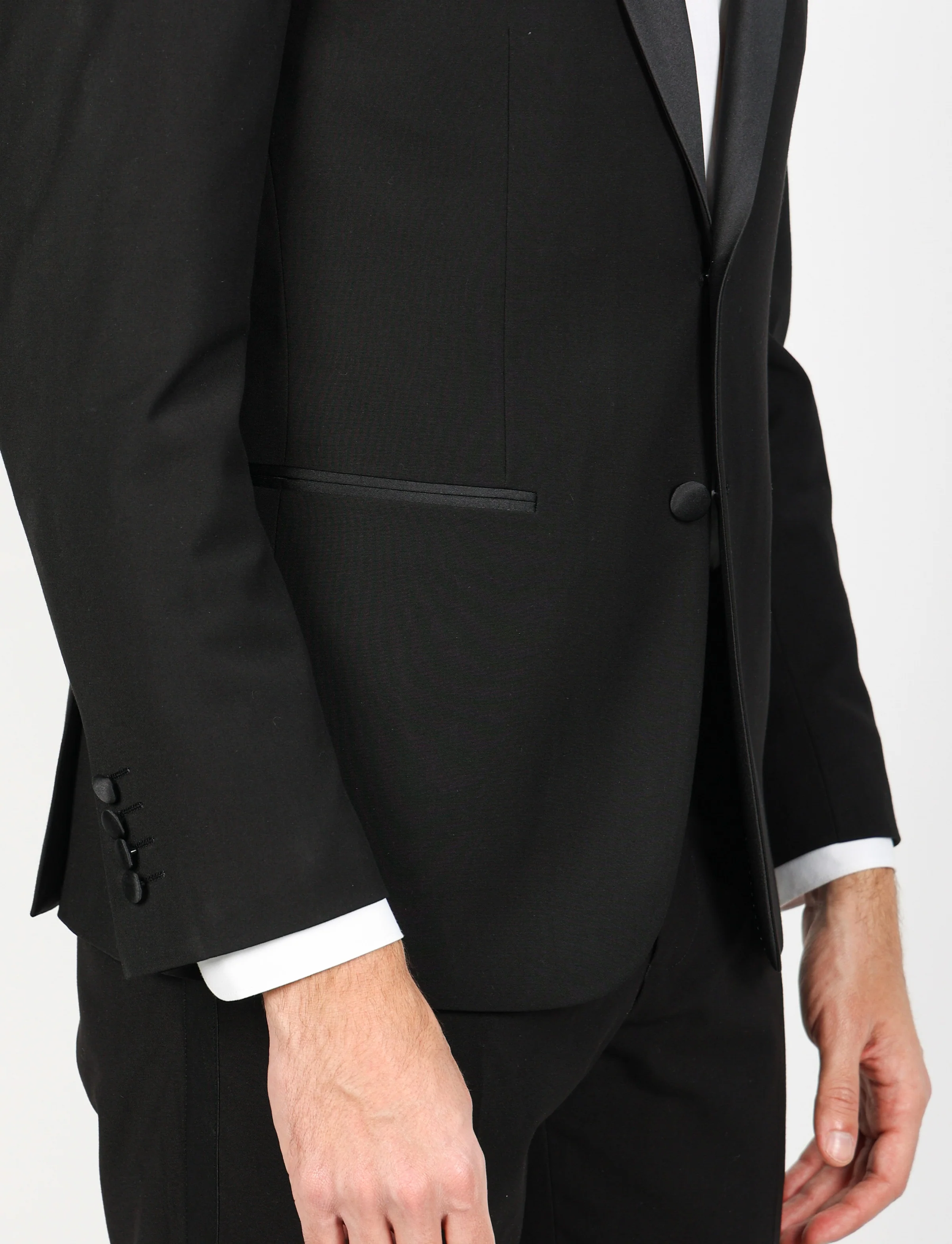 Abito smoking con collo sciallato in raso - Image 10