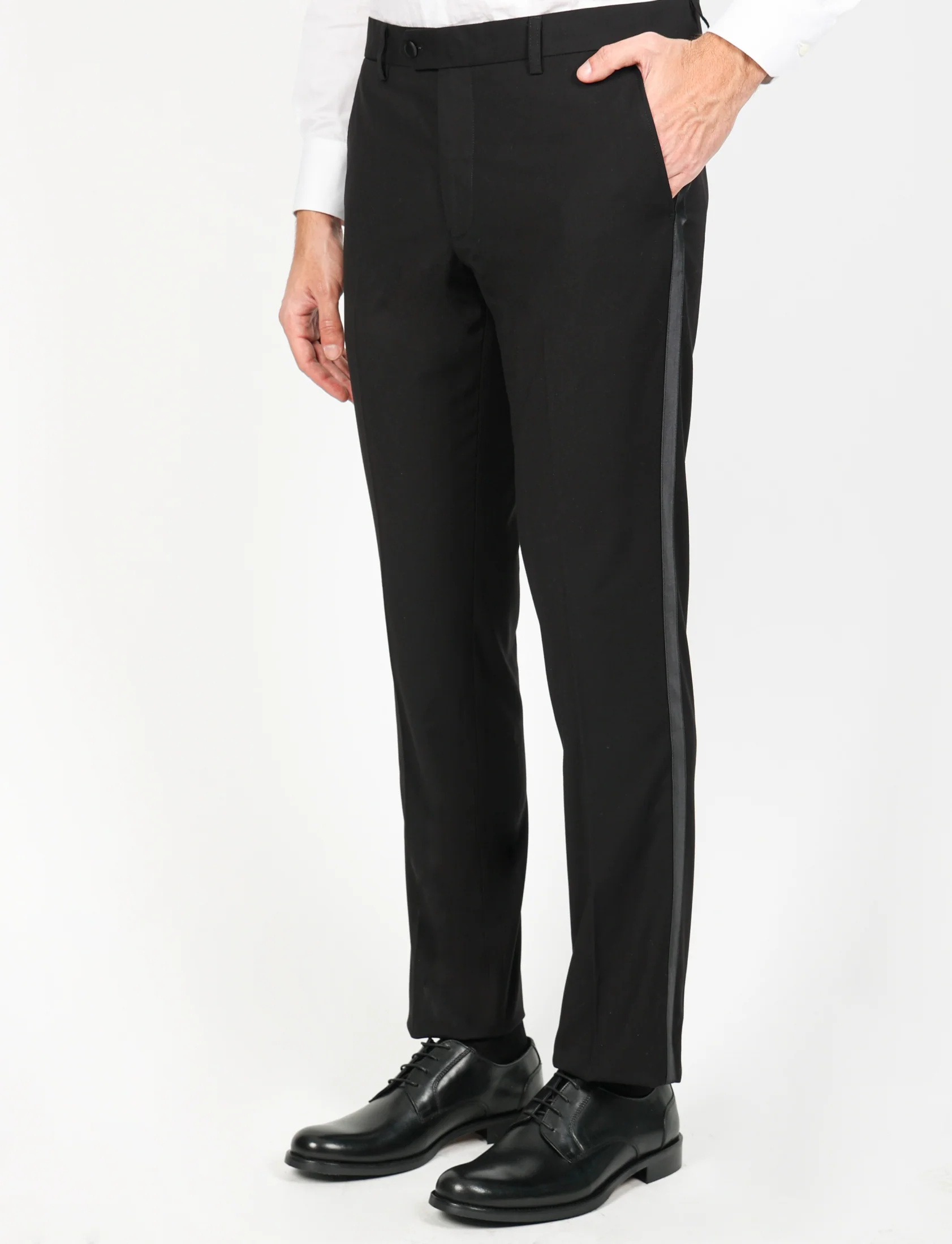 Abito smoking con collo sciallato in raso - Image 13