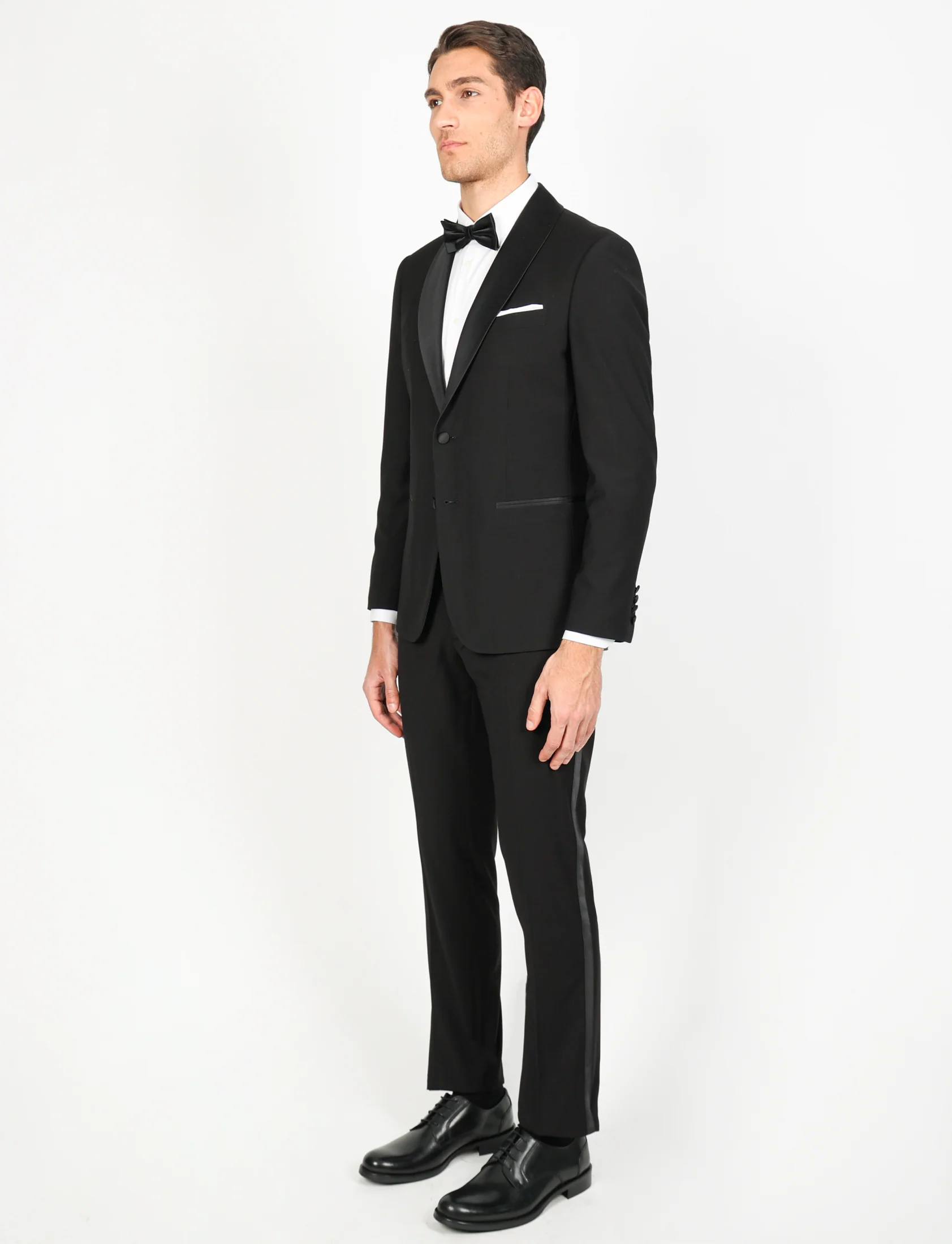 Abito smoking con collo sciallato in raso - Image 8