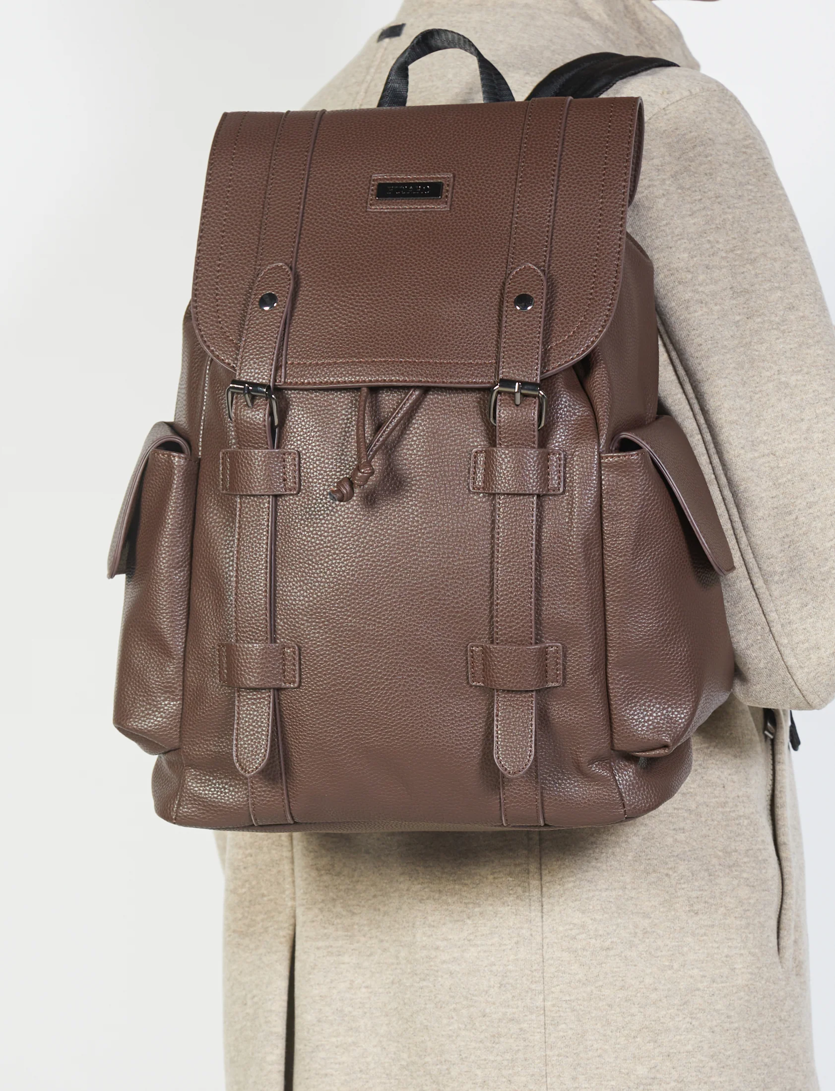 Zaino in eco-pelle con tasche - Image 7