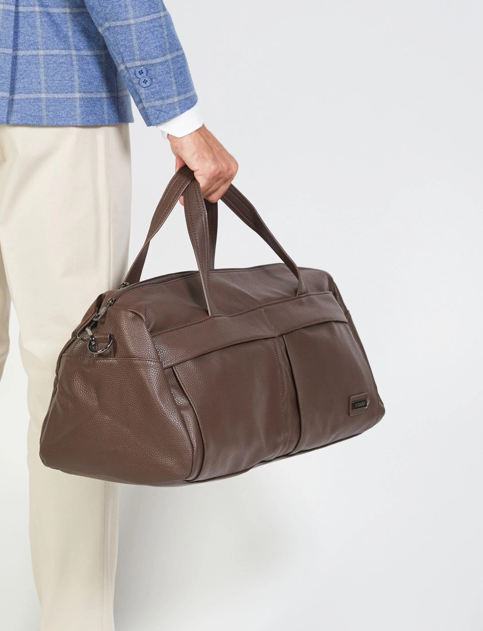 Borsone in eco-pelle con tracolla regolabile - Image 3