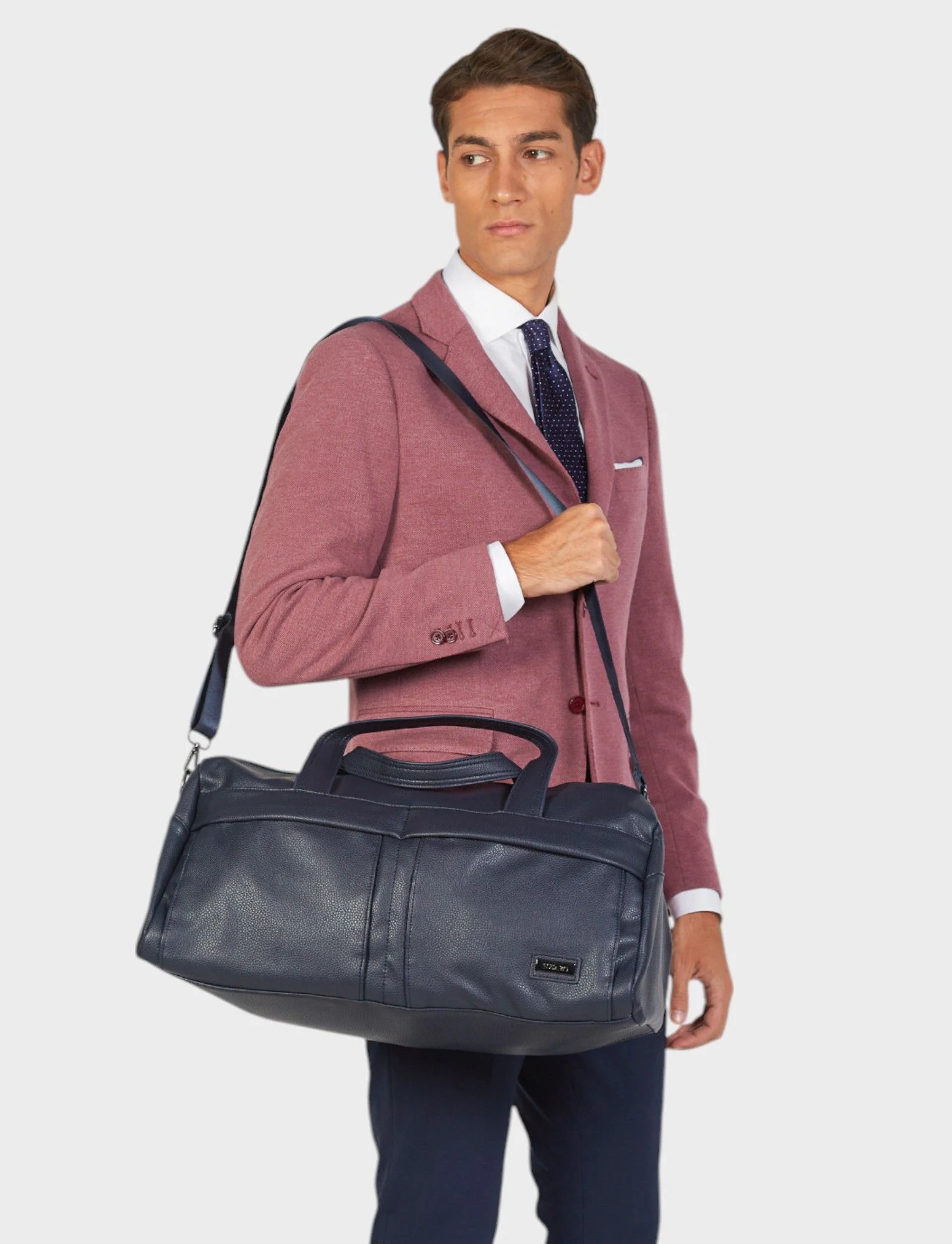 Borsone in eco-pelle con tracolla regolabile - Image 6