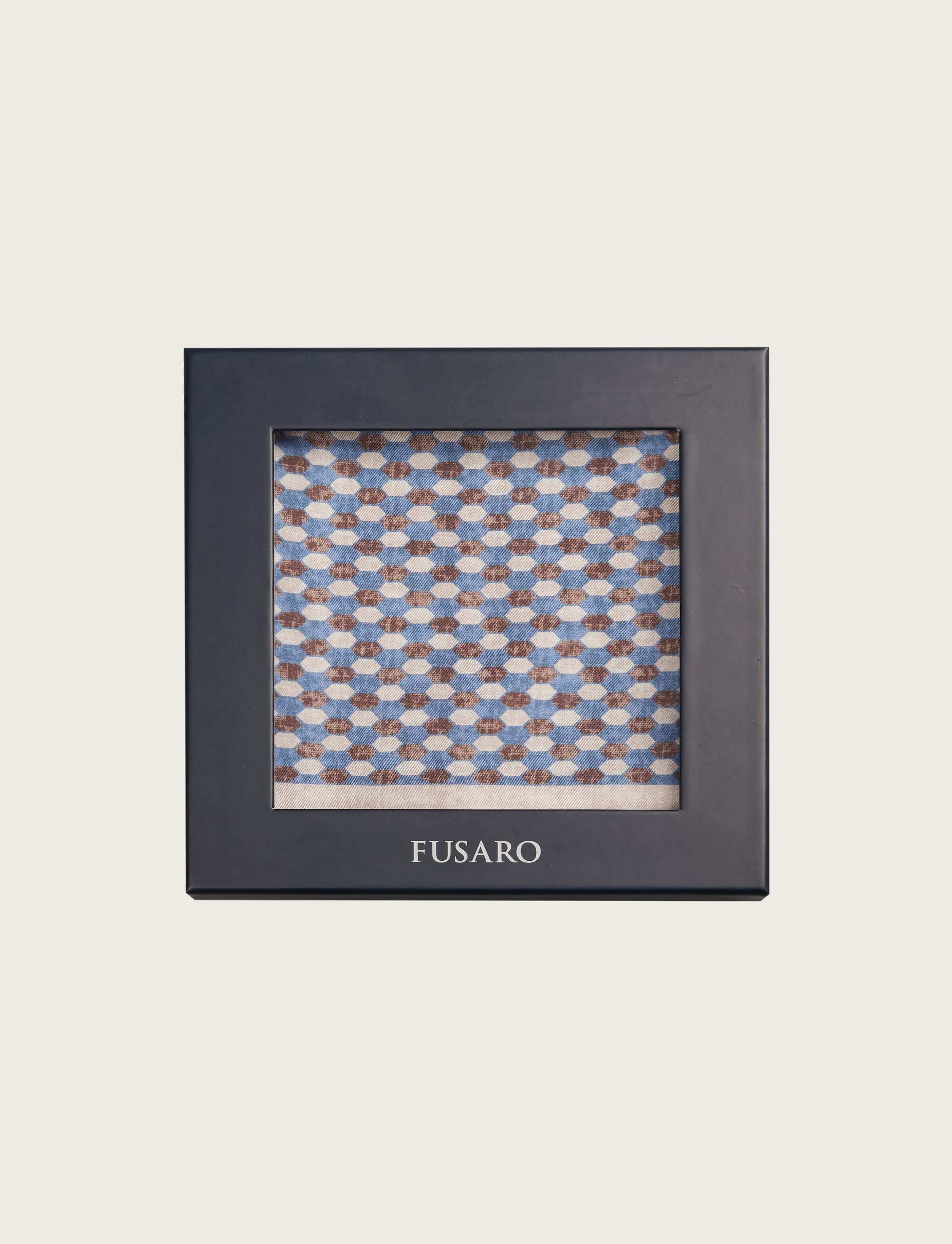 Foulard in seta con disegno geometrico - Image 6