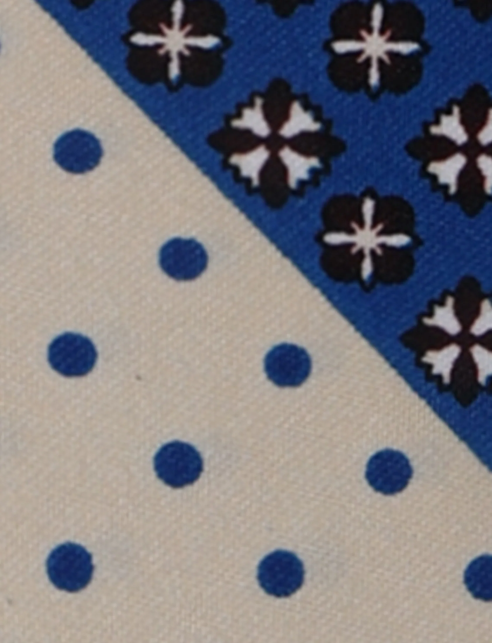 Pochette fantasia floreale e pois - Image 8