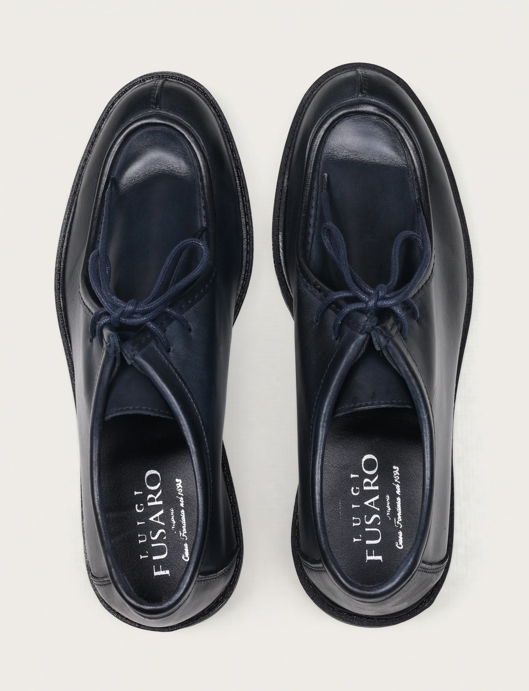 Scarpe stringate in pelle con suola carrarmato - Image 4