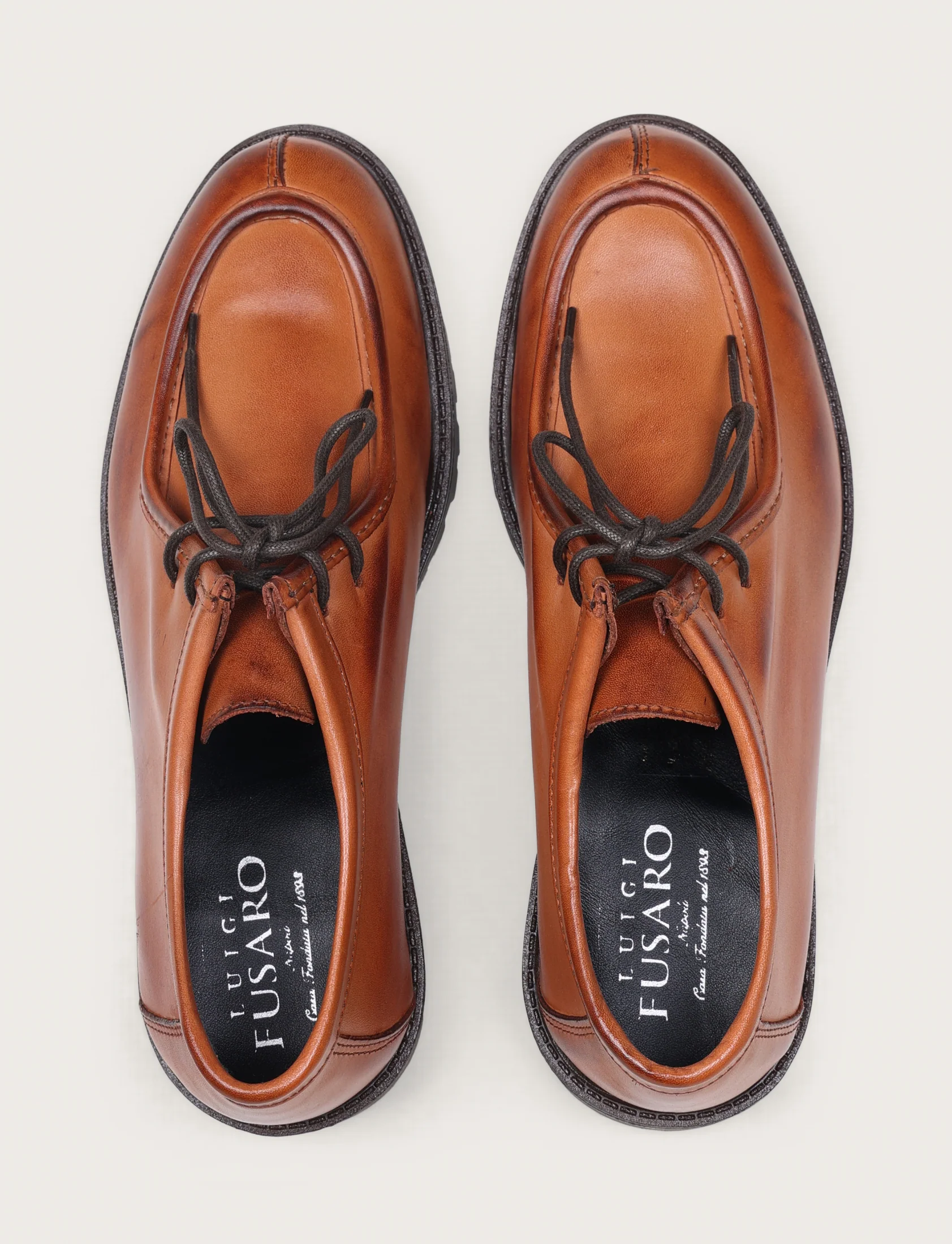 Scarpe stringate in pelle con suola carrarmato - Image 8