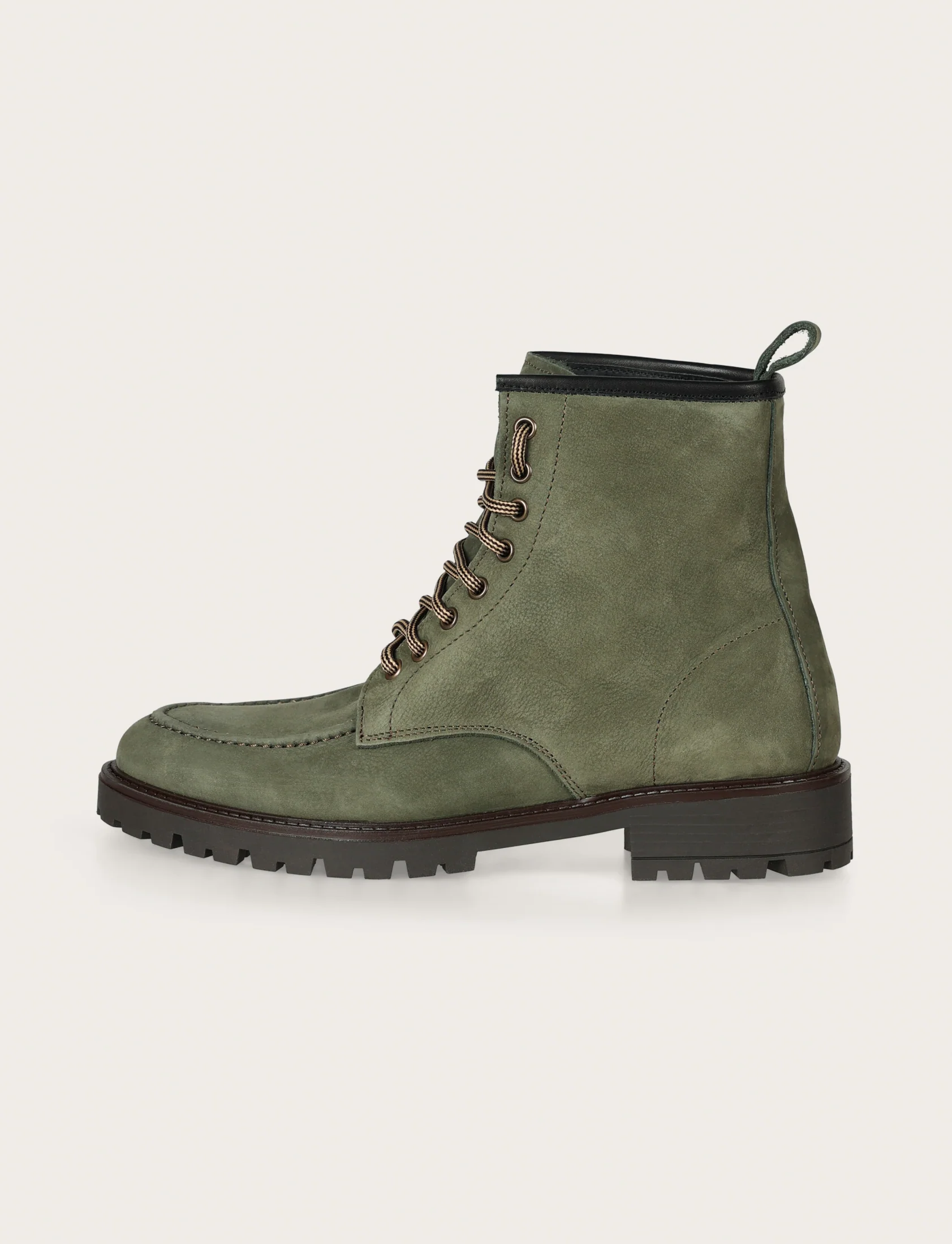 Stivaletto in nabuk con suola carrarmato - Image 18