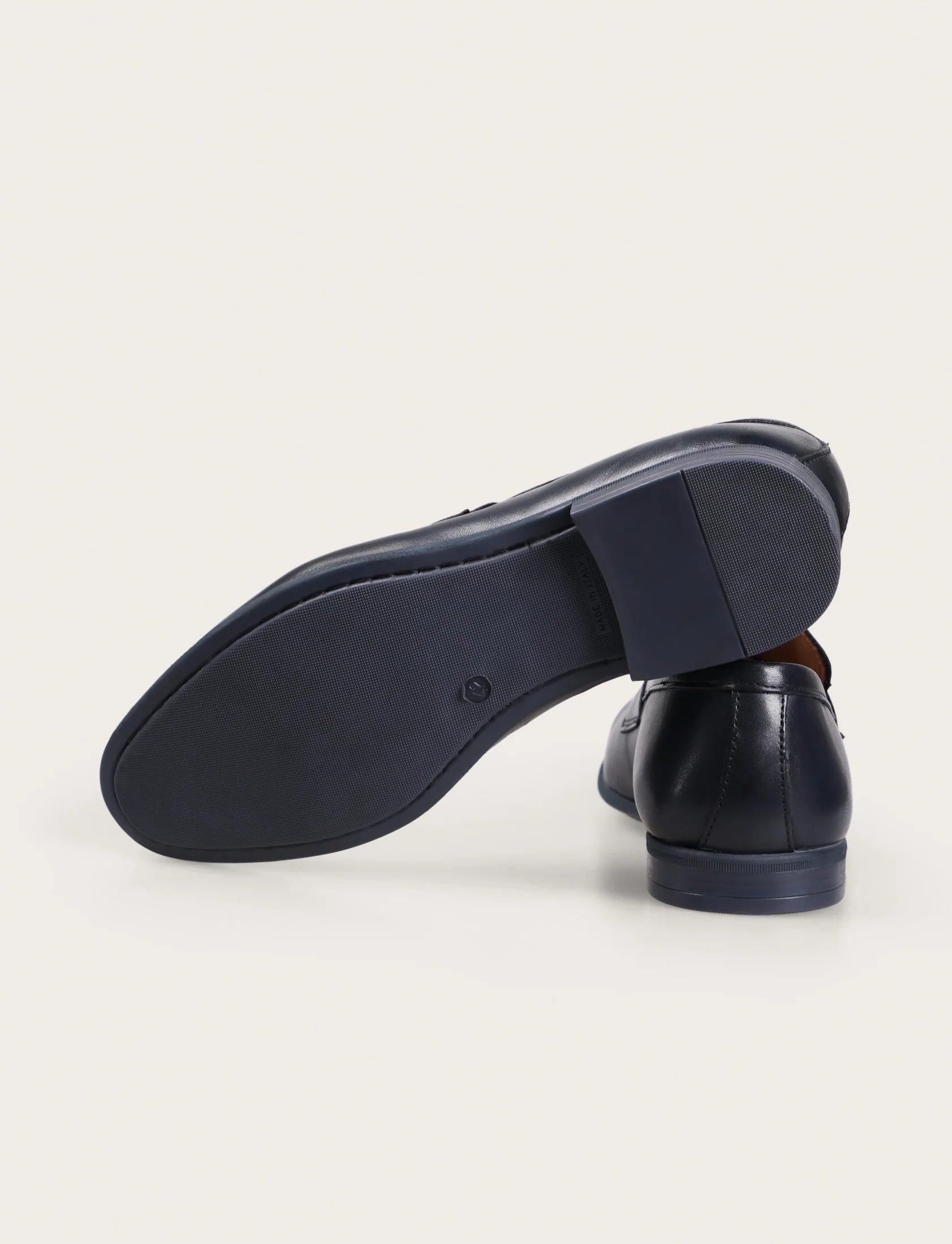 Mocassini in pelle crust con bendina - Image 11