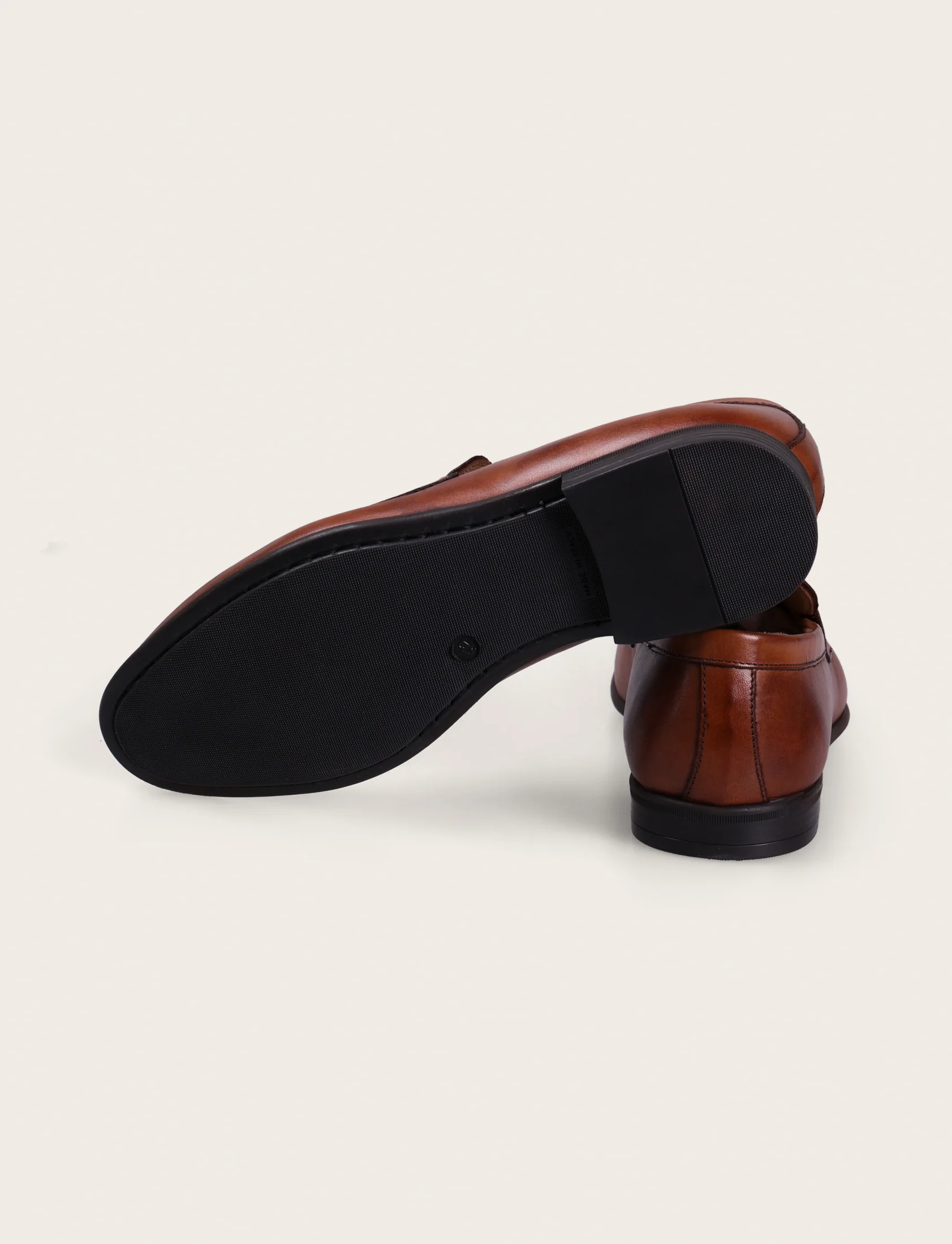 Mocassini in pelle crust con bendina - Image 15